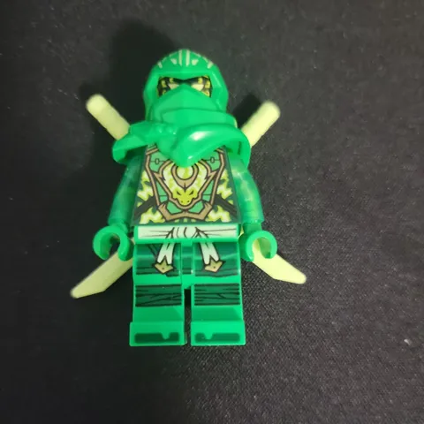 Lego ninjago dragon rising lloyd
