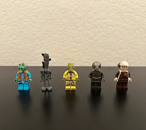 LEGO Star Wars Minifigure Lot (75167) (Bossk, Dengar, IG-88, 4-LOM) w/ Greedo