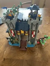 LEGO CREATOR: Medieval Castle (31120) 100% complete with instructions.