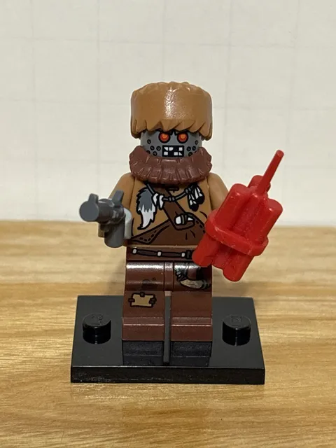 Lego Minifigures Series 16 - Wiley Fusebot (71004) Retired COMPLETE