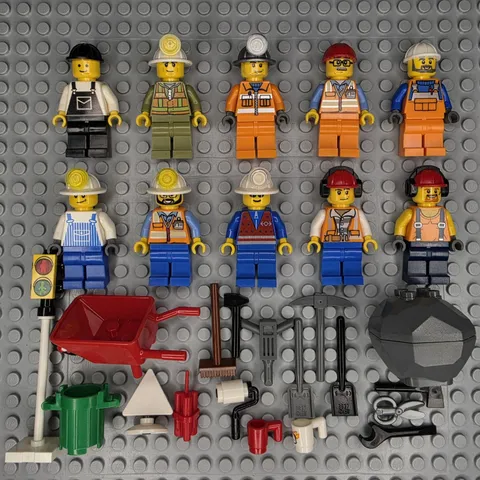 Lego City Construction Minifigures Lot and Accessories