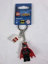 Lego DC Super Heroes Batwoman Keychain (853953)
