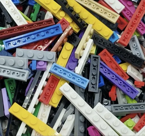 Lego Lot of 1000 Skinny Plates 1x12 1x10 1x8 1x6 1x4 1x3 1x2 Assorted Colors
