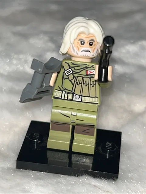LEGO Star Wars Admiral Ematt Minifigure Sw0891 Defense Of Crait 75202