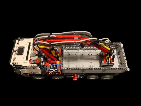 LEGO TECHNIC 42043: Mercedes-Benz Arocs 3245 (USED 100% COMPLETE)