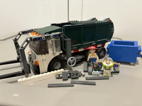 LEGO 7599 Toy Story Garbage Truck USED - Not Complete