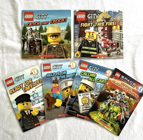 Lego Schoolastic Books City X5 & One Space Adventures Levels 1 & 3 Nice