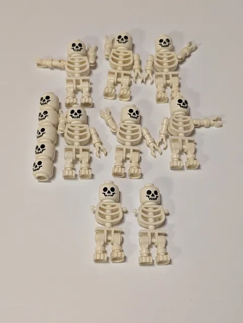 Vintage 1998 LEGO Adventurers Egypt Tomb Skeletons Lot 6+