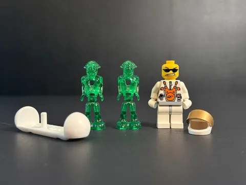 LEGO Minifigure Mars Mission Lot - Astronaut & Martians With Pod