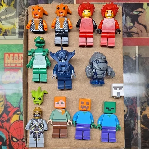 LEGO Minecraft Minifigures Mixed Lot Figures Parts Soccer Alien 
