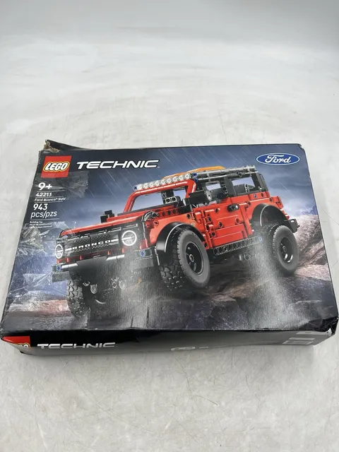 LEGO 42213 Technic Ford Bronco 943 PCS New In Box Opened