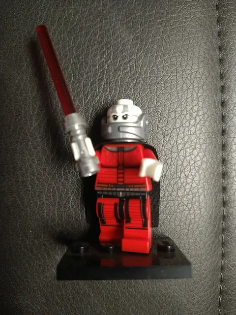LEGO Star Wars Darth Malak 25th Anniversary Minifigure 75379 New With Stand