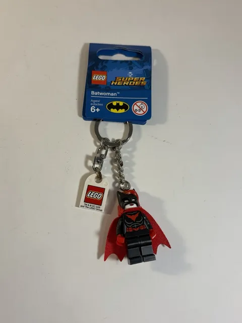 LEGO DC Comics Super Heroes Minifig Keychain: Batwoman Minifigure