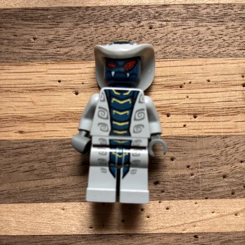 LEGO Ninjago Rattla Minifigure 30088 850445 9441 9456 9579 NJO033