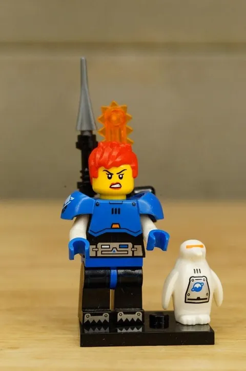 LEGO Series 26 Ice Planet Explorer Minifigure Female 71046 No Helmet