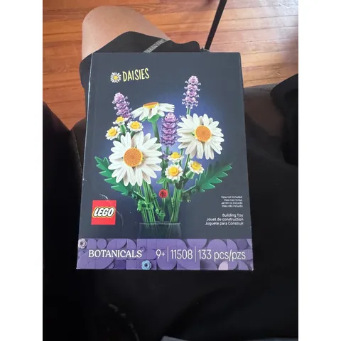 LEGO Botanicals Daisies Building Set 11508 Flowers 133 Pieces New