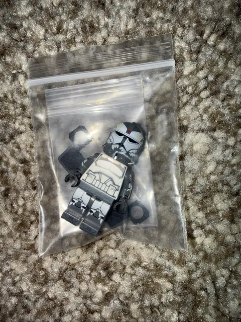 Lego Star Wars GCC V2 Commander Wolffe Official LEGO Helmet NO  HOLES!