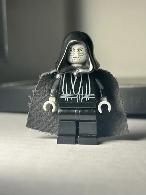 LEGO Star Wars Minifigure SW0124 Emperor Palpatine 7264 Rare HTF READ No Cracks
