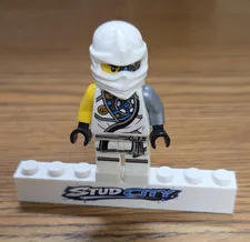 LEGO njo228 Ninjago White Tournament Robe Zane Minifigure 