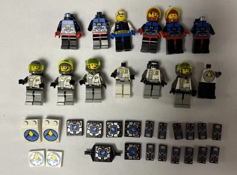 Vintage Lego Exploriens Minifigures Parts Pieces