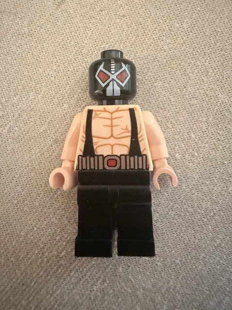 LEGO 2012 Batman Batcave 6860 -  Bane Minifig / Minifigure GREAT CONDITION 