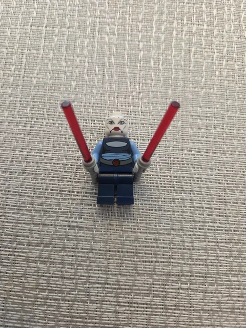 LEGO Star Wars Asajj Ventress sw0318 Minifigure 7957