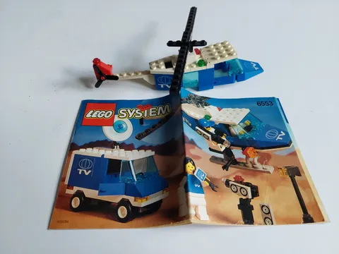 LEGO 6553 Town Crisis News Crew Incomplete w/ Manual & Decals