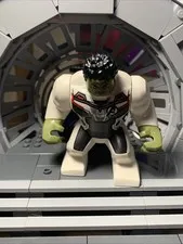 Lego Marvel Super Heroes Avengers Endgame Hulk Big Fig in White Jumpsuit 76144