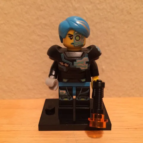 LEGO® Cyborg Collectible Minifigure Series 16 - CMF 71013 Retired