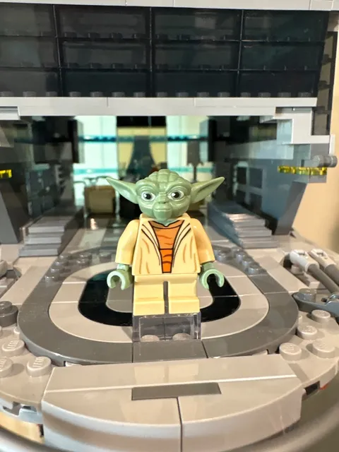 LEGO Yoda - Clone Wars, White Hair, Torso with Back Print Item No: sw0446