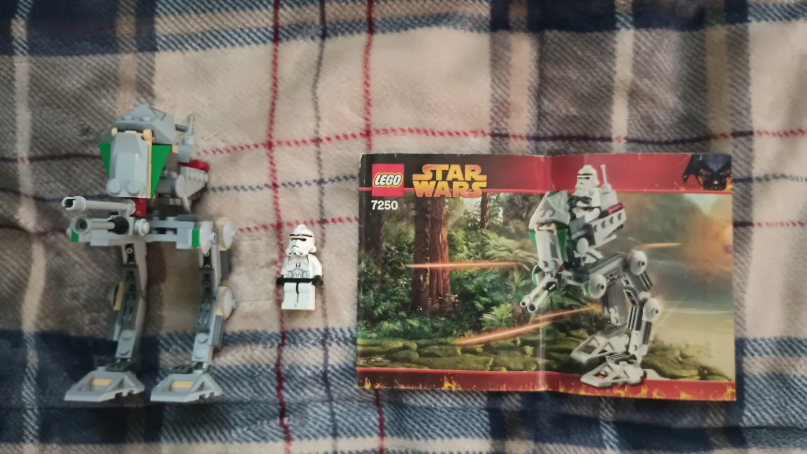 LEGO Star Wars Clone Scout Walker 7250 complete with instructions