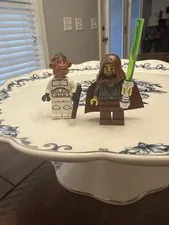 LEGO Lot of 2 Minifigures Star Wars Jedi Bob and Ackbar Trooper From Set 75388