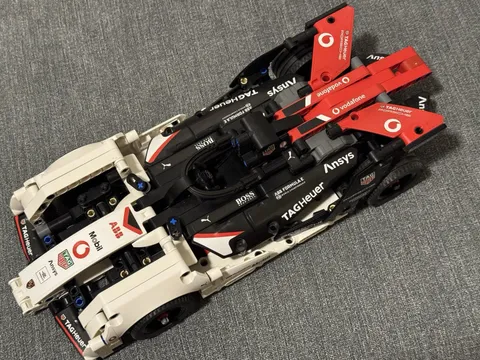 LEGO TECHNIC Formula E Porsche 99X Electric (42137)