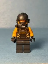 LEGO Iron Man Marvel Minifig sh0624 - AIM Agent - Light Scratches/Crack on Sides