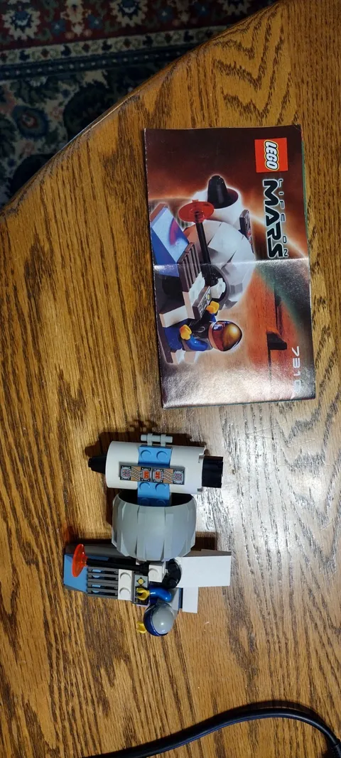 LEGO 7310 Space Mono Jet Life on Mars Complete with Instructions