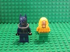 Lot of 2 Lego DC Super Heroes Minifigs Aquaman + Batman blue wetsuit QB38