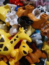 Lego Duplo - Lot Of (5) Random Variety Of PeopleFigures Pieces. Free SHIPPING 