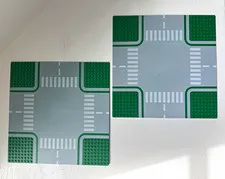 LEGO 6323 Cross Road Plates 611p01 30282 32x32 Lot of 2 Vintage Town