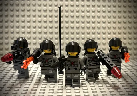 LEGO Minifigures Lot 5 Space Police Guys Minifigs Marines Army Alien Defense