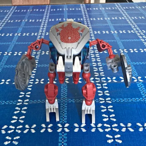 LEGO Bionicle  Tahnok Kal 8574 100% Complete Great Condition!