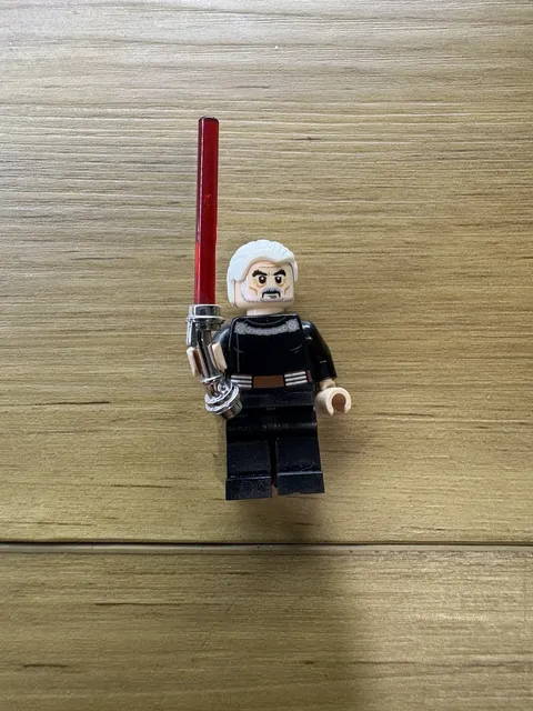 LEGO Star Wars Count Dooku Authentic Minifigure sw0472 Duel on Geonosis 75017