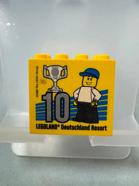 LEGO Collectible Brick Custom Brick 2x4x3 Yellow Legoland Resort No. 10 from 2016