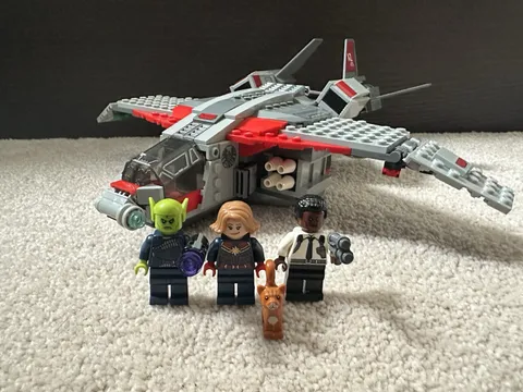Lego Marvel 76127 Captain Marvel and The Skrull Attack Complete No Box or Manual