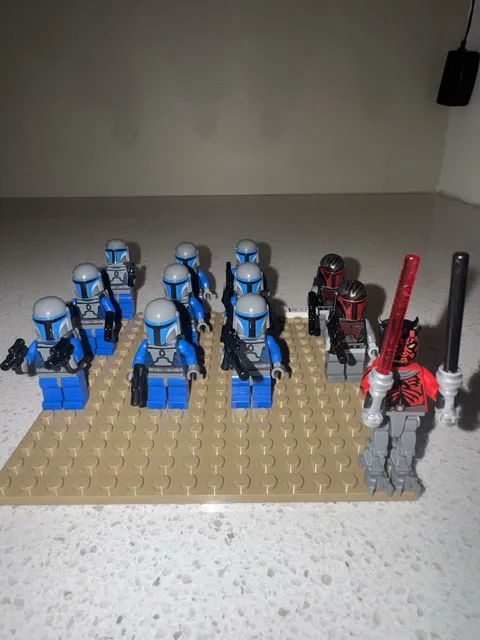 LEGO Star Wars the Clone Wars - Mandalorian Minifigure Lot w/ Additional Parts