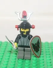 VTG Lego Castle Fright Knight w/Sword, Plume, Shield  Accessories Custom