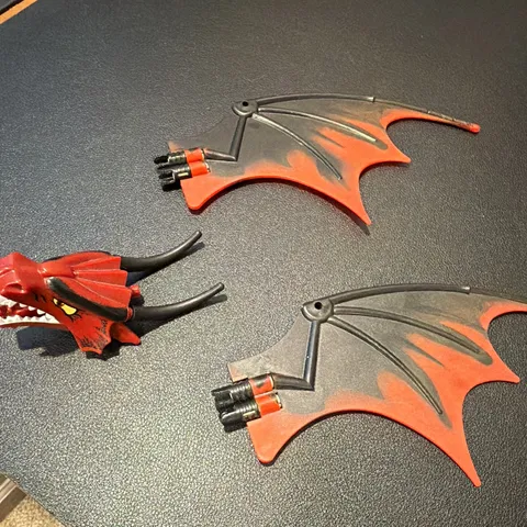 LEGO Castle: 7093 Dragon Head & Wings- 2x Wings w/ Dragon Head