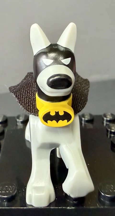 LEGO Ace the Bat-Hound Dog Minifigure DC Super Heroes 76110 Batman