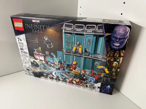 LEGO Marvel: Iron Man Armoury (76216)