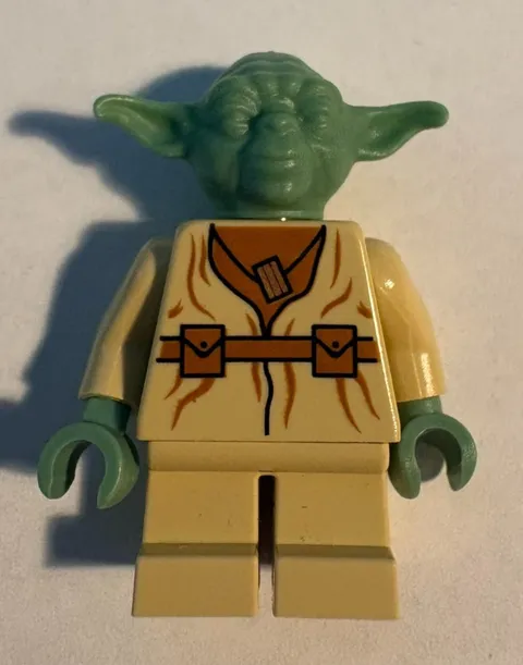 LEGO Star Wars Yoda Minifigure Sand Green No Eyes sw0051 7103 7260 4502 (Crack)