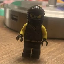 LEGO Minifigure Cole Black Ninja w/ Mask & Hood Headgear, Yellow Arms